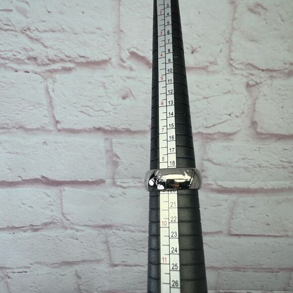 Louis Vuitton Silver Initiales Monogram Ring 8.5 - Picture 5 of 6